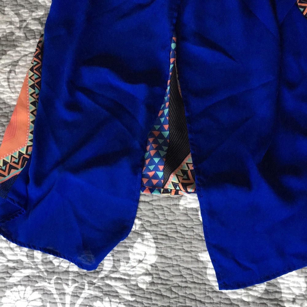 Open back, patterned tank. - Picture 3 of 4